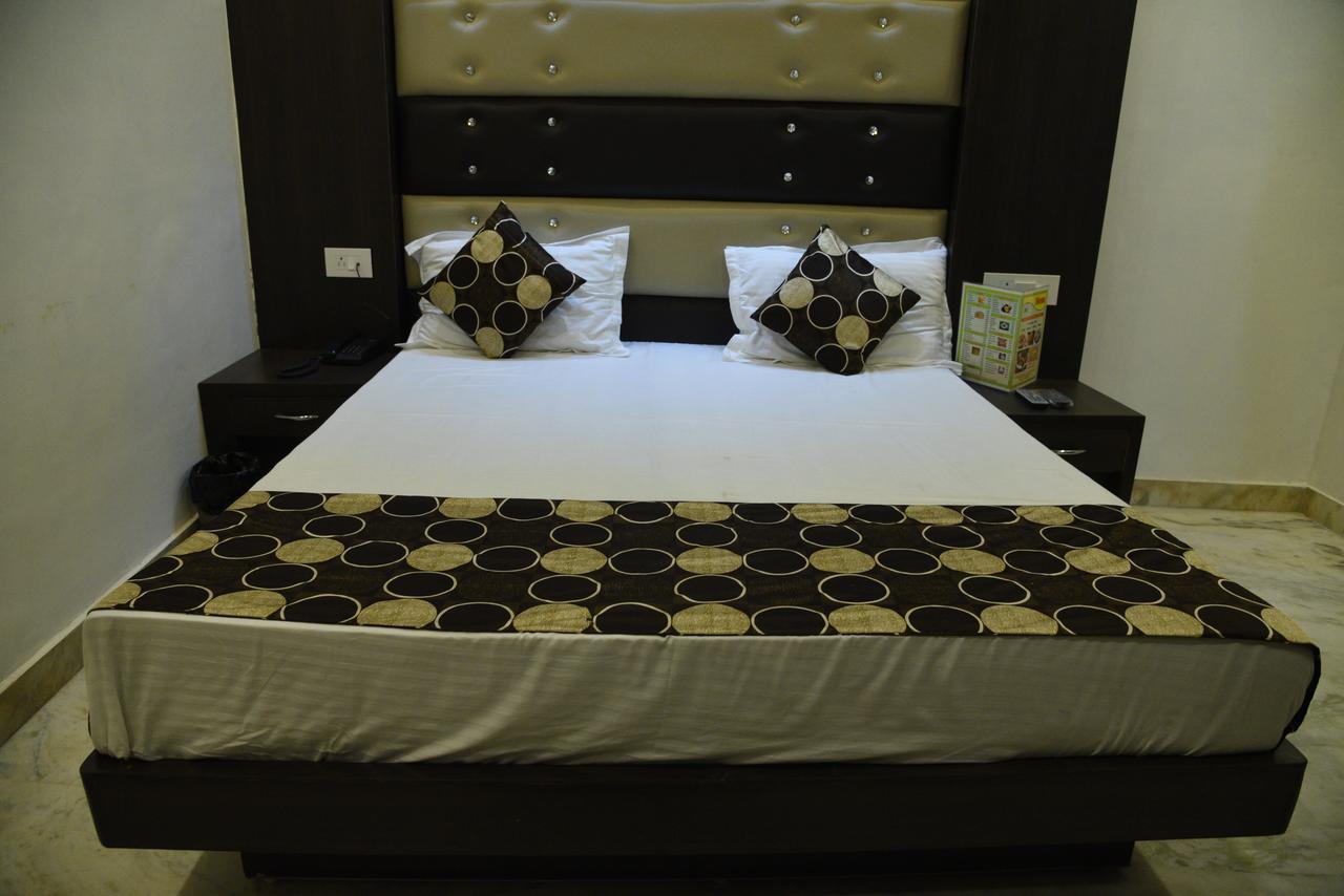 Heritage Inn Ню Делхи Екстериор снимка