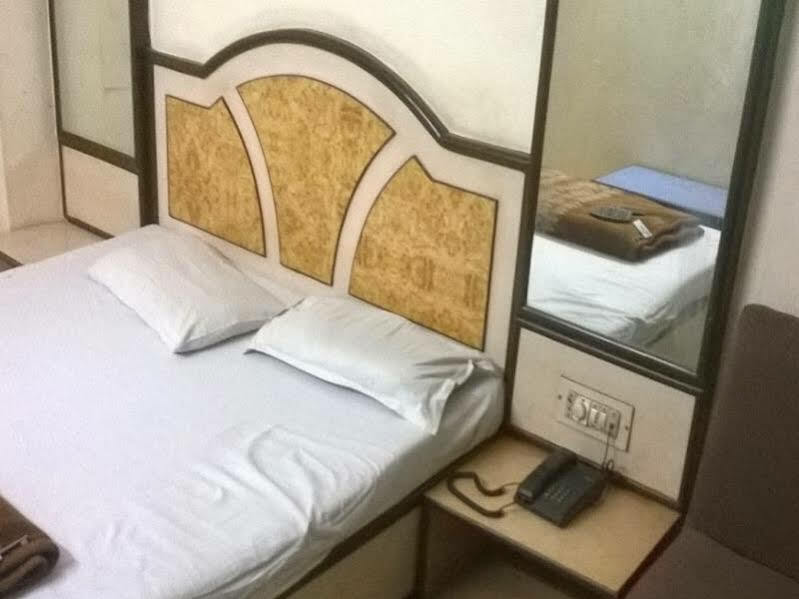 Heritage Inn Ню Делхи Екстериор снимка